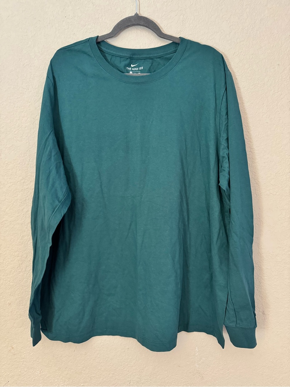 Nike Men’s XXL teal long sleeve - EUC!